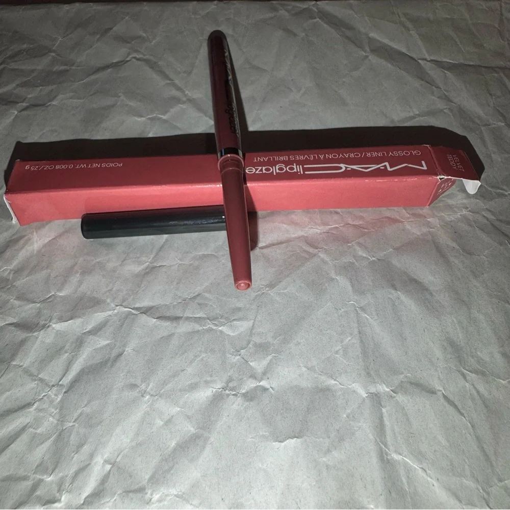 Mac lip glazer glossy liner